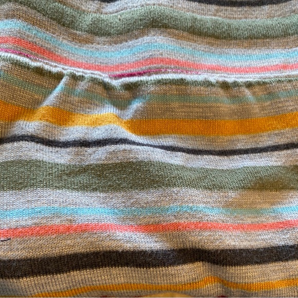 Colorful Patterned Shorts Set - Picture 4 of 5